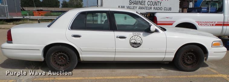 image for item K8212 2001 Ford Crown Victoria