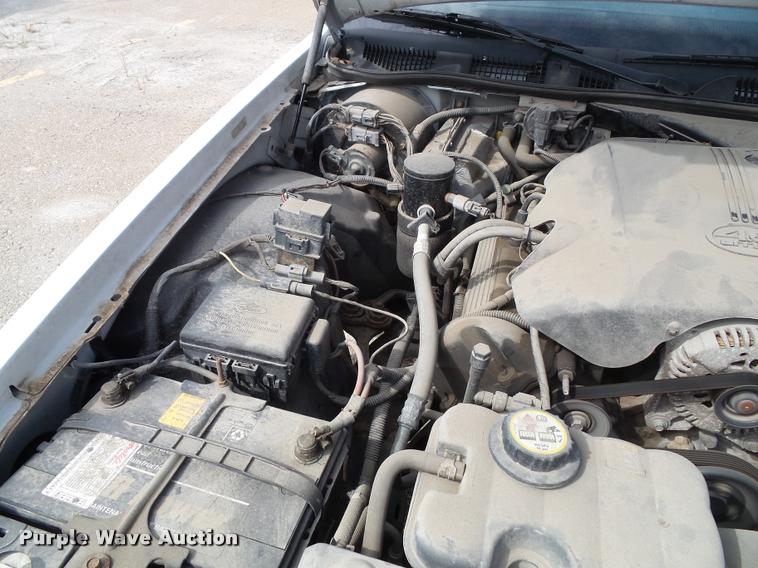 image for item K8212 2001 Ford Crown Victoria