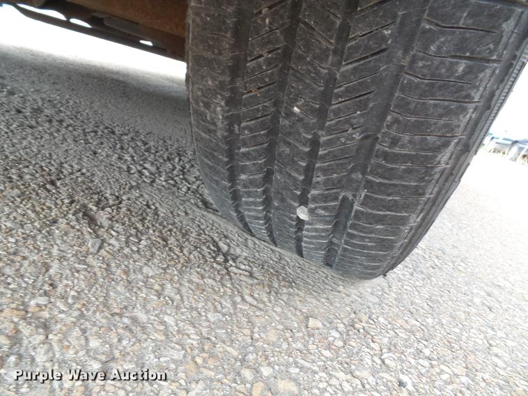 image for item K8212 2001 Ford Crown Victoria