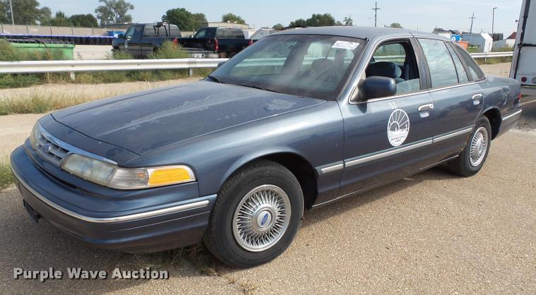 image for item K8214 1997 Ford Crown Victoria