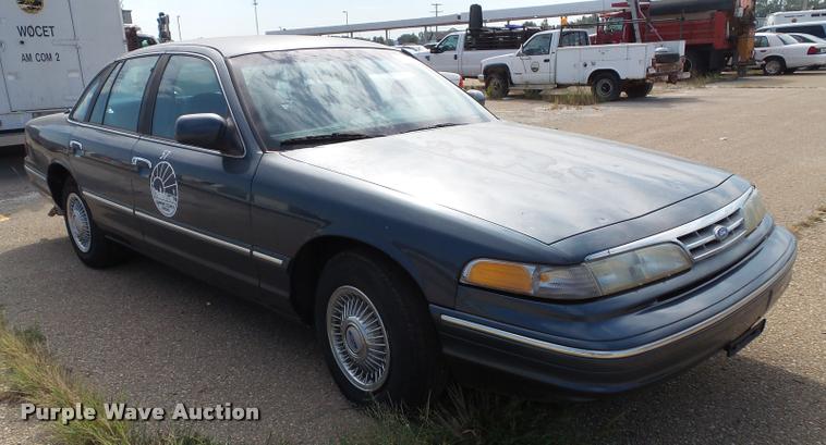 image for item K8214 1997 Ford Crown Victoria