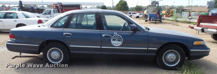 image for item K8214 1997 Ford Crown Victoria