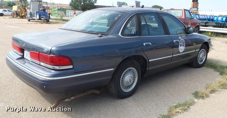 image for item K8214 1997 Ford Crown Victoria