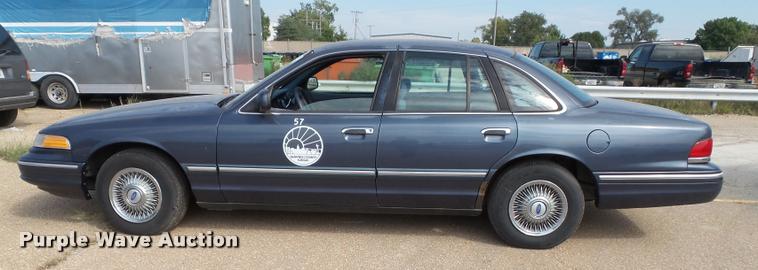 image for item K8214 1997 Ford Crown Victoria