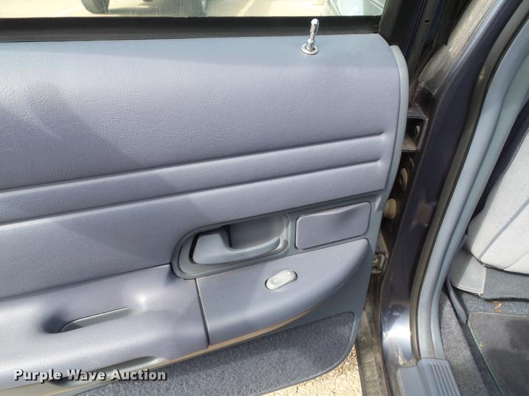 image for item K8214 1997 Ford Crown Victoria