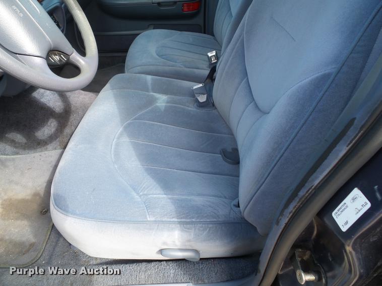 image for item K8214 1997 Ford Crown Victoria