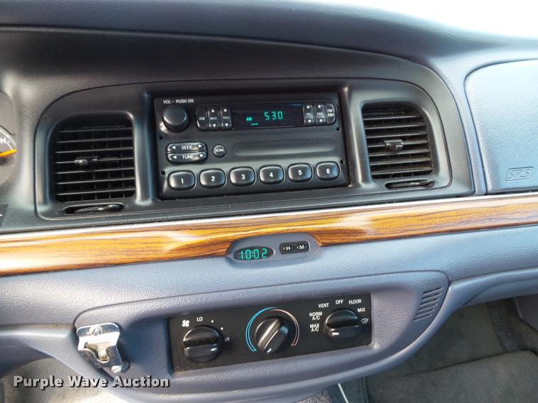 image for item K8214 1997 Ford Crown Victoria