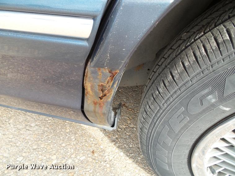 image for item K8214 1997 Ford Crown Victoria