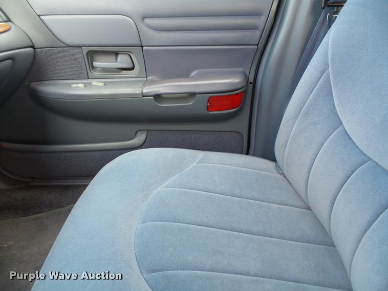 image for item K8214 1997 Ford Crown Victoria