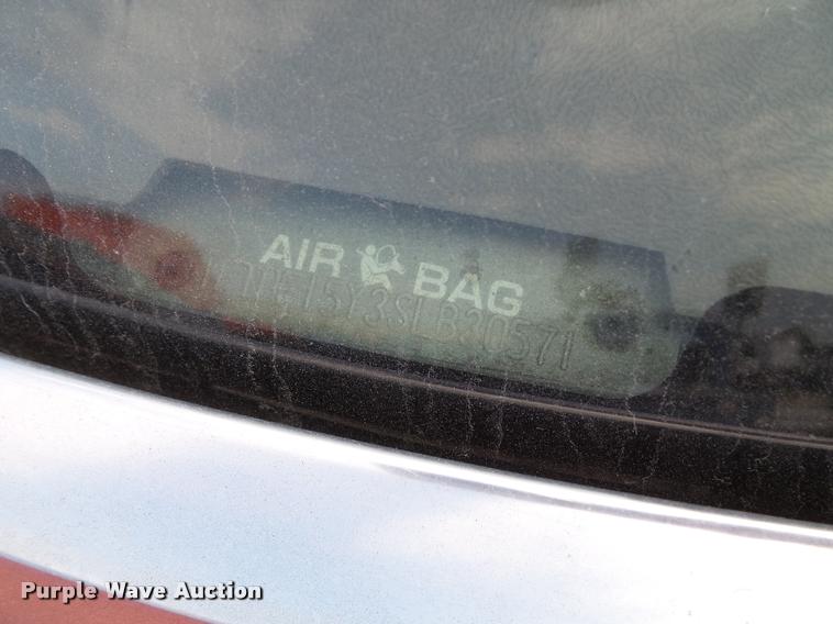 image for item K8215 1995 Ford F150 XL pickup truck