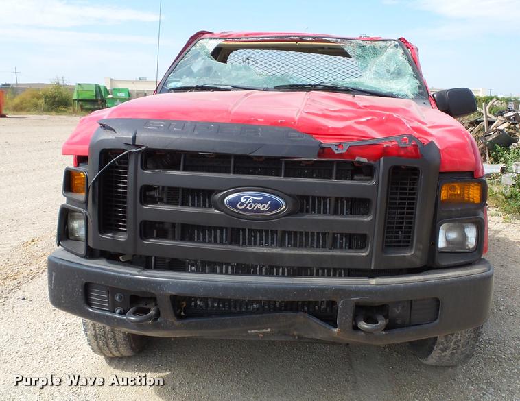 image for item K8216 2008 Ford F250 Super Duty XL pickup truck