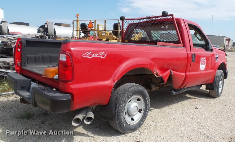 image for item K8216 2008 Ford F250 Super Duty XL pickup truck
