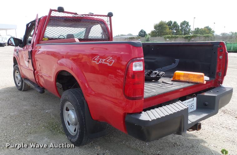 image for item K8216 2008 Ford F250 Super Duty XL pickup truck