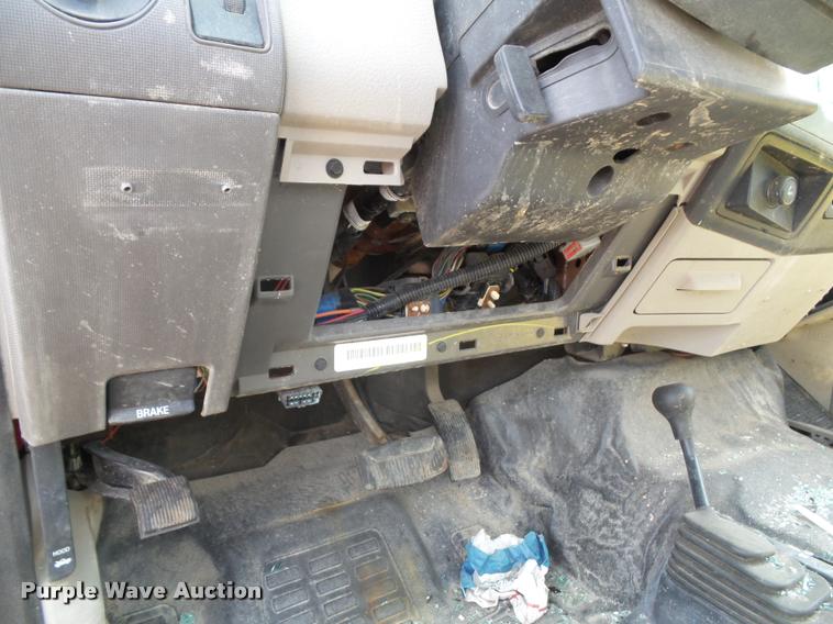 image for item K8216 2008 Ford F250 Super Duty XL pickup truck