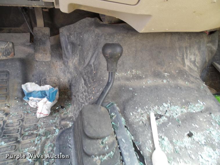 image for item K8216 2008 Ford F250 Super Duty XL pickup truck