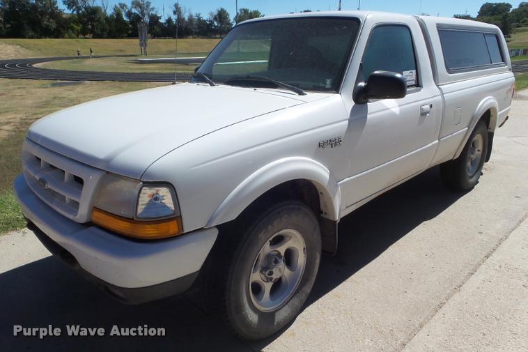 image for item L1670 1999 Ford Ranger pickup truck