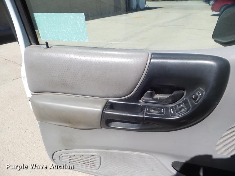 image for item L1670 1999 Ford Ranger pickup truck