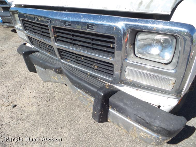 image for item L1678 1993 Dodge D350 flatbed pickup truck