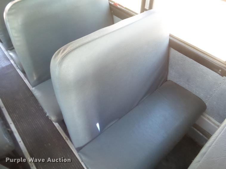 image for item L1688 2002 Freightliner FS65 school bus