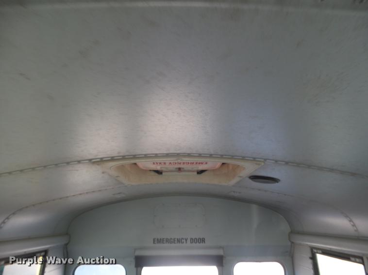 image for item L1688 2002 Freightliner FS65 school bus
