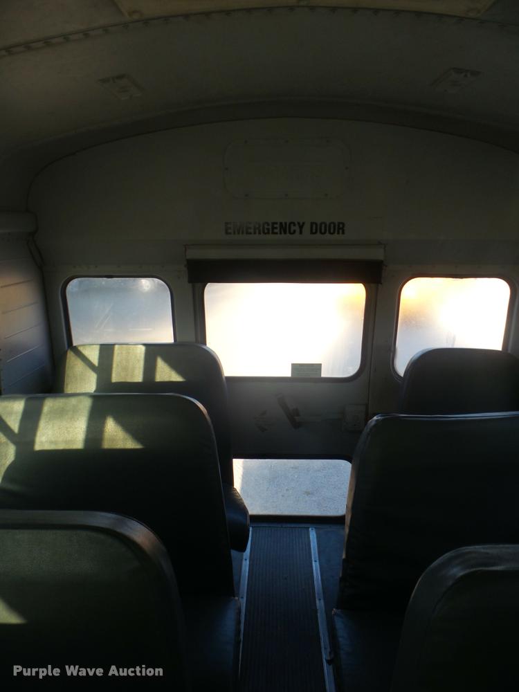 image for item L1688 2002 Freightliner FS65 school bus