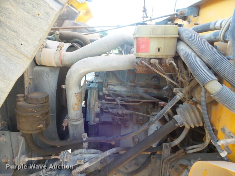 image for item L1689 1997 International 3800 school bus