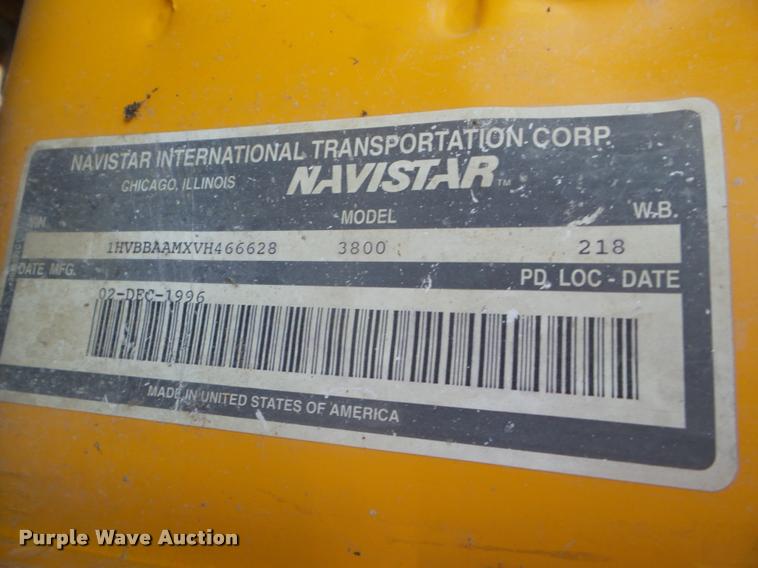 image for item L1689 1997 International 3800 school bus