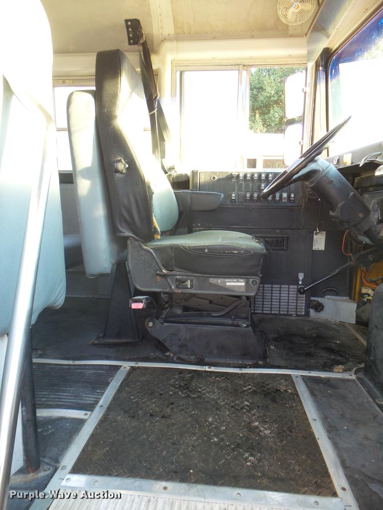 image for item L1690 1998 International 3800 school bus