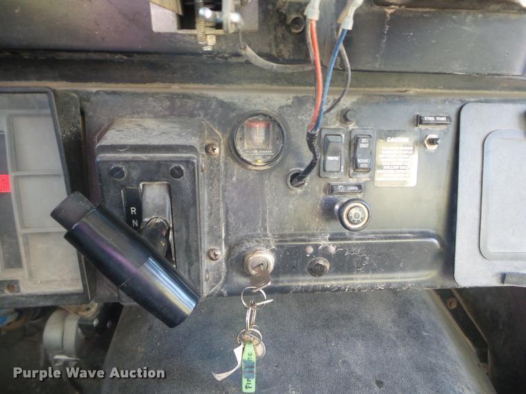 image for item L1690 1998 International 3800 school bus