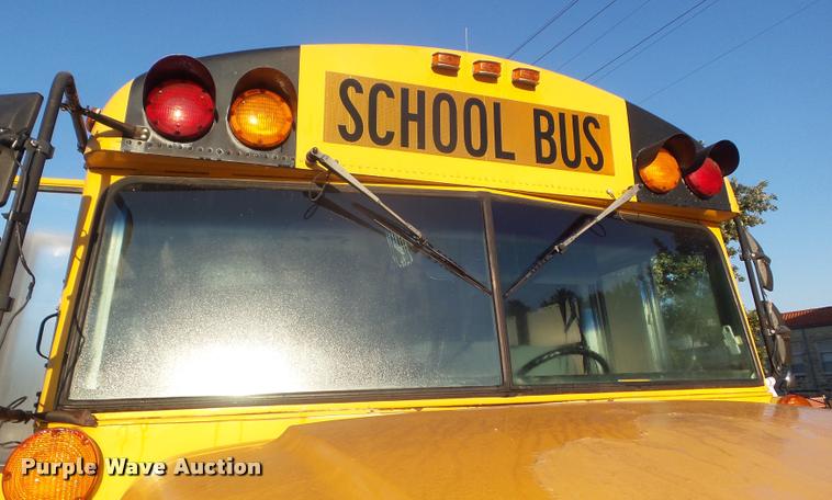 image for item L1690 1998 International 3800 school bus