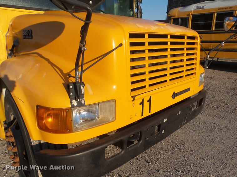 image for item L1690 1998 International 3800 school bus