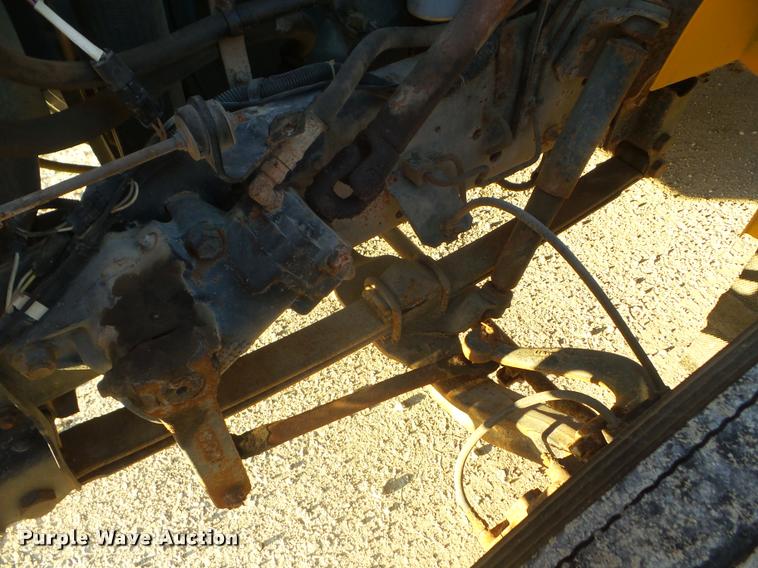 image for item L1690 1998 International 3800 school bus