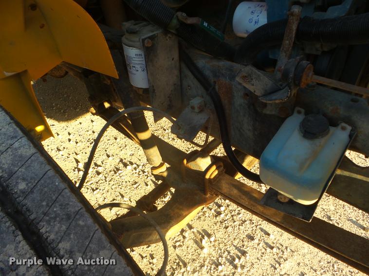 image for item L1690 1998 International 3800 school bus