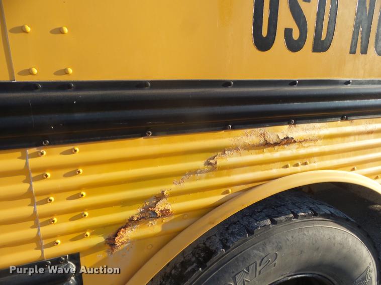 image for item L1690 1998 International 3800 school bus