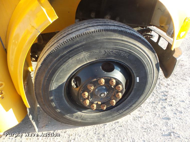 image for item L1690 1998 International 3800 school bus