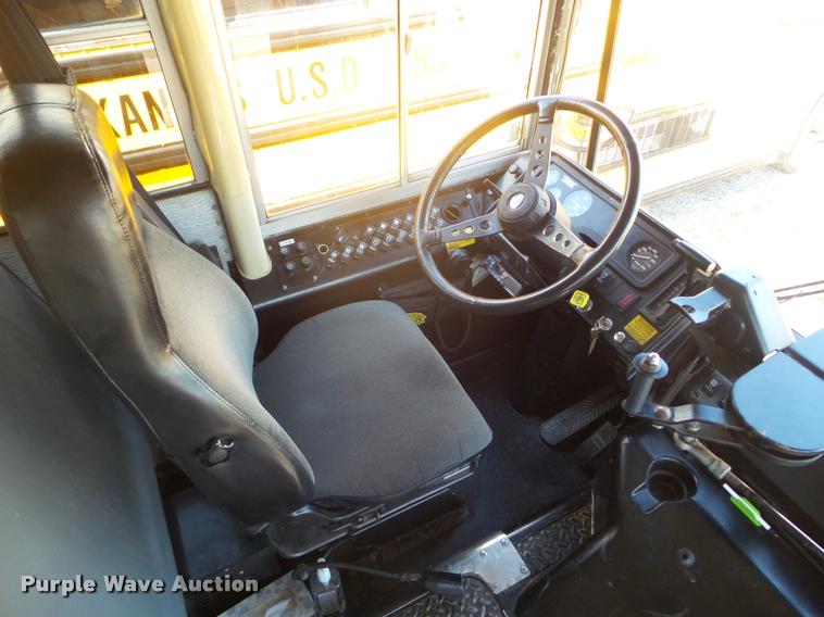 image for item L1694 2000 Thomas Built Saf-T-Liner MVP EF school bus