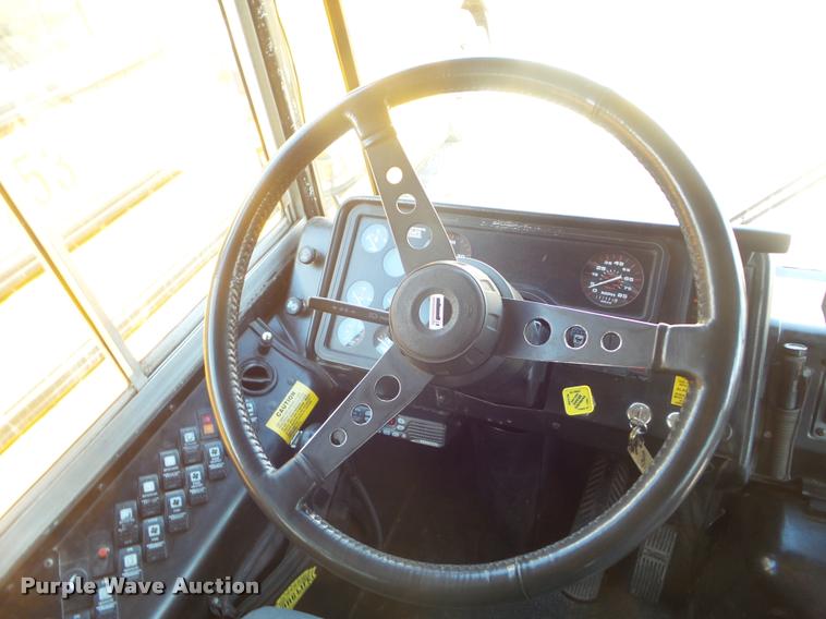 image for item L1694 2000 Thomas Built Saf-T-Liner MVP EF school bus