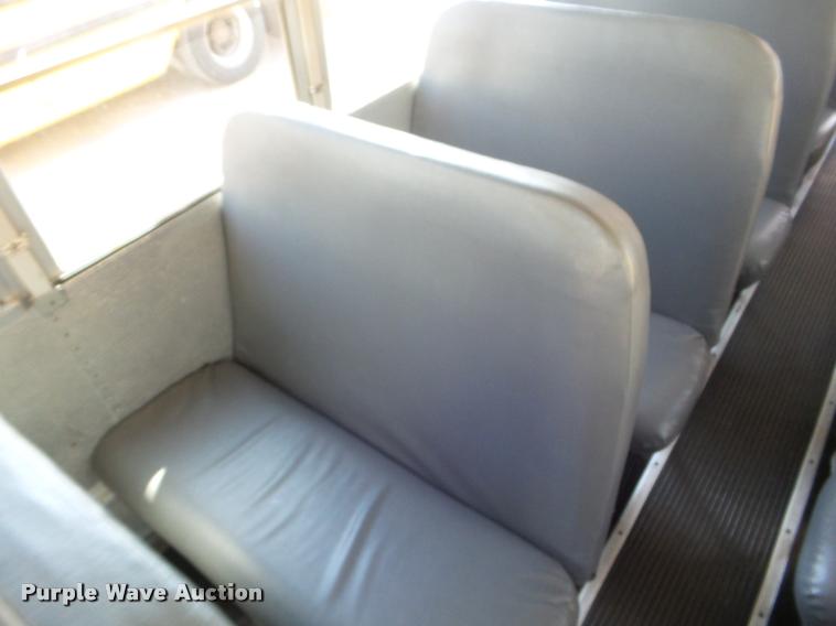 image for item L1694 2000 Thomas Built Saf-T-Liner MVP EF school bus