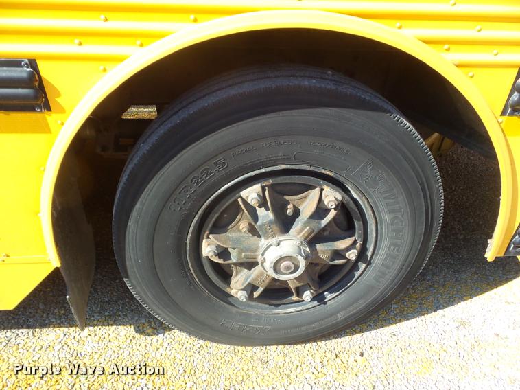 image for item L1694 2000 Thomas Built Saf-T-Liner MVP EF school bus