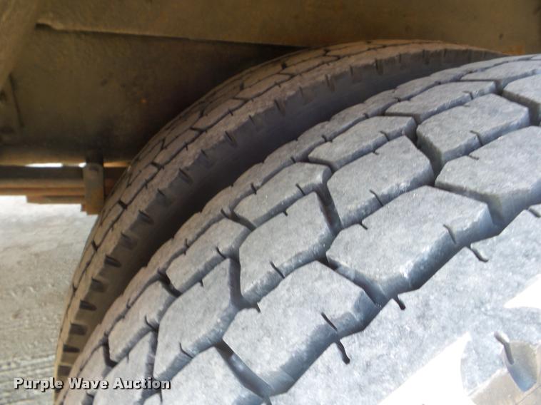 image for item L1694 2000 Thomas Built Saf-T-Liner MVP EF school bus