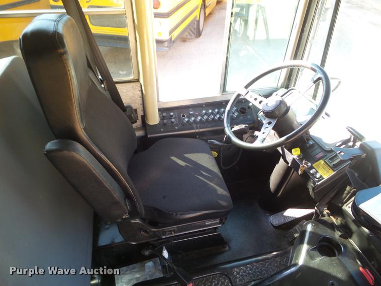 image for item L1695 2000 Thomas Built Saf-T-Liner MVP EF school bus