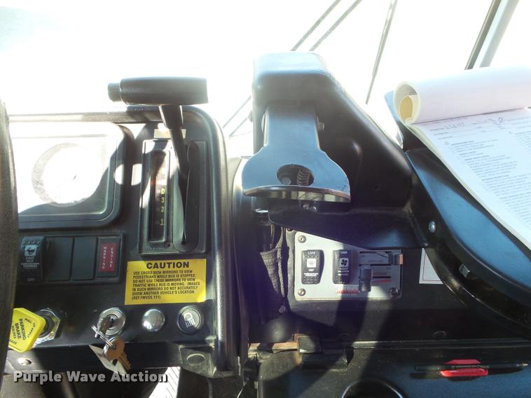 image for item L1695 2000 Thomas Built Saf-T-Liner MVP EF school bus