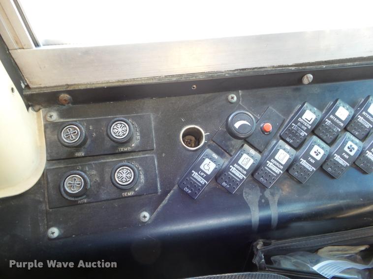 image for item L1695 2000 Thomas Built Saf-T-Liner MVP EF school bus