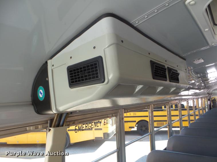 image for item L1695 2000 Thomas Built Saf-T-Liner MVP EF school bus