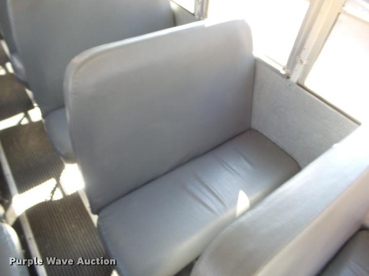 image for item L1695 2000 Thomas Built Saf-T-Liner MVP EF school bus