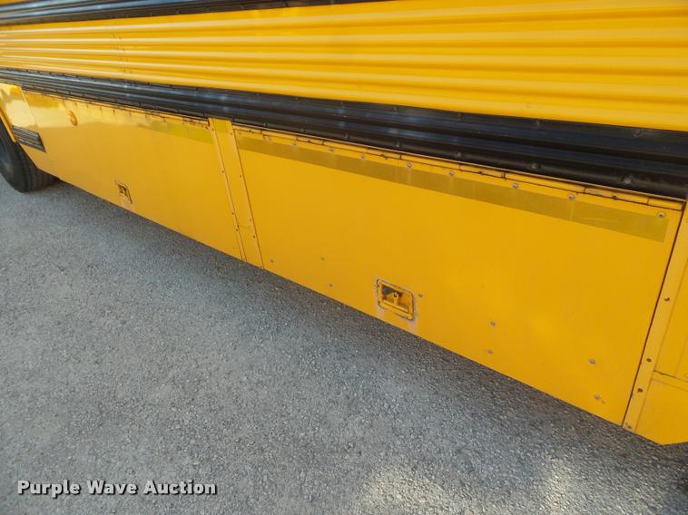 image for item L1695 2000 Thomas Built Saf-T-Liner MVP EF school bus