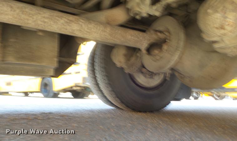 image for item L1695 2000 Thomas Built Saf-T-Liner MVP EF school bus