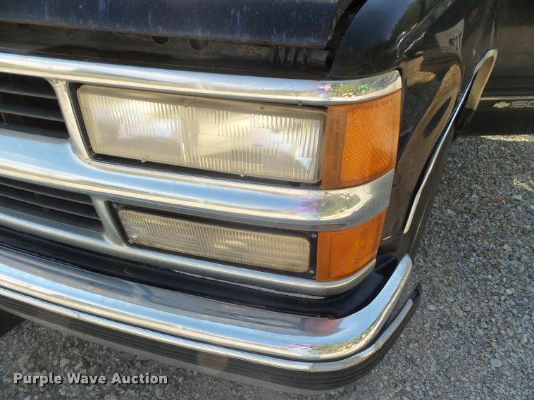 image for item L1697 1994 Chevrolet 1500 Ext. Cab pickup truck