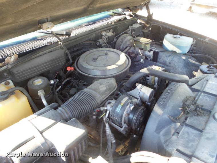 image for item L1697 1994 Chevrolet 1500 Ext. Cab pickup truck