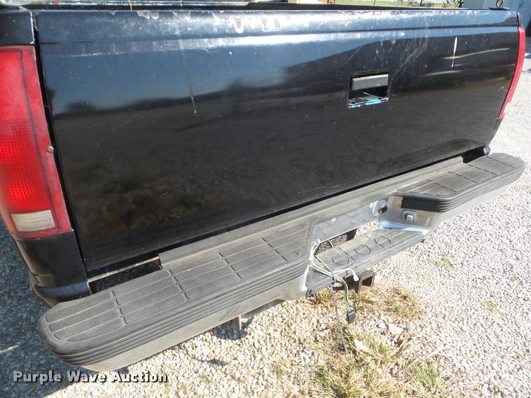 image for item L1697 1994 Chevrolet 1500 Ext. Cab pickup truck